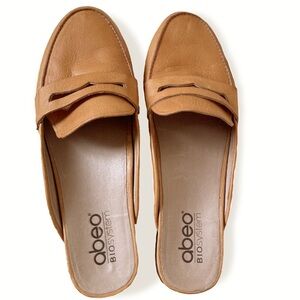 JASMINE Classic Closed-Toed Mules (9.5)